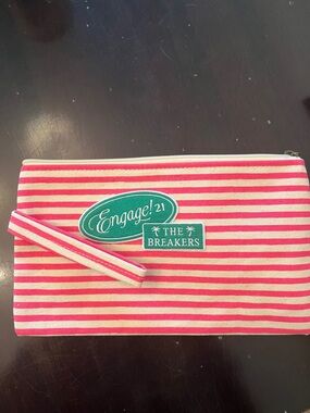 Pink Stripe Canvas Wristlet Clutch. Cutest Beach Acceasory!